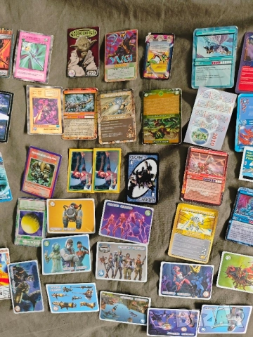 Продавам карти Fortnite,Yu-Gi-Oh, Гормити и др., снимка 4 - Колекции - 51949755