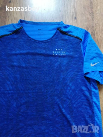 Nike Dri-FIT Run Division Rise 365 'Medium Blue' - страхотна мъжка тениска КАТО НОВА Л, снимка 6 - Тениски - 51106424
