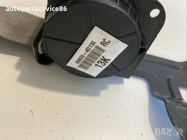 Заден десен предпазен колан ред за KIA Carnival (2006–2012) 89820-4D130, снимка 2 - Части - 53205194