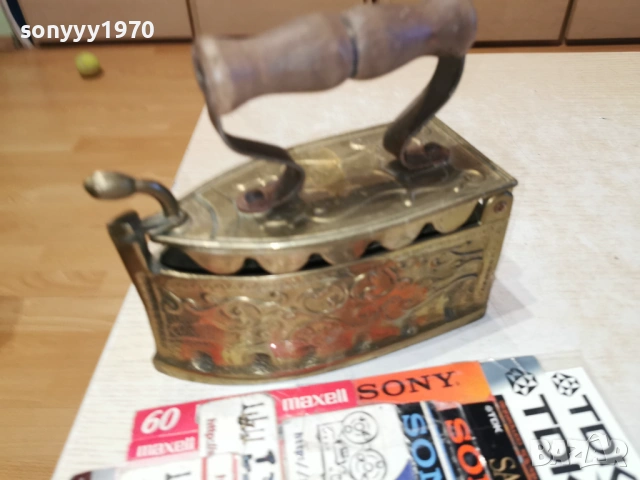 медна ютия-антика 2601261627, снимка 7 - Антикварни и старинни предмети - 53233200