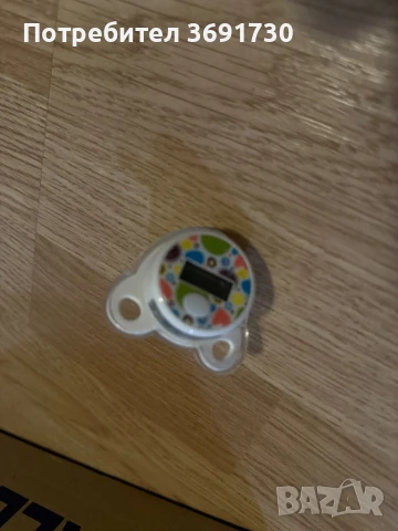 Термометър биберон за мерене на температура