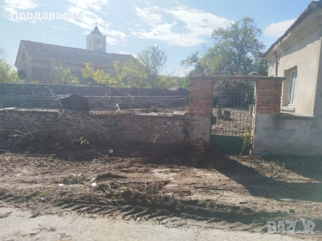Продавам къща в село Левка, община Свиленград. 