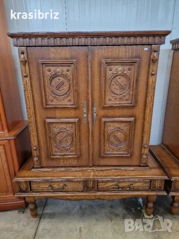 Масивен Шкаф с Дърворезба- внос от Германия! , снимка 2 - Шкафове - 50187920