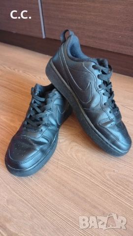 NIKE Оригинални кожени кецове, 40 номер, снимка 2 - Кецове - 52232701