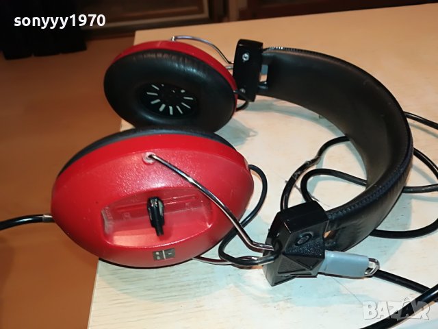 UNIVERSUM 400ohm retro headphones-germany 0412221021, снимка 1 - Слушалки и портативни колонки - 38894740