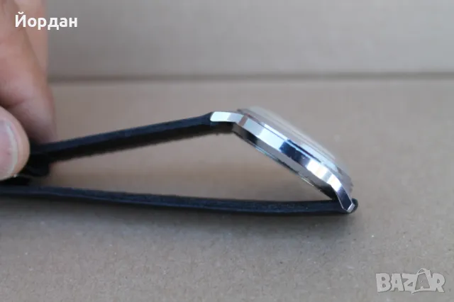 СССР мъжки ръчен часовник ''Восток''  на циферблата е изобразен папа''Йоан Павел II'', снимка 3 - Мъжки - 50024279