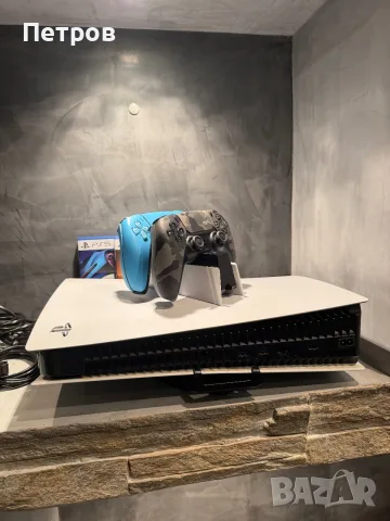 КАТО ЧИСТО НОВ PS5 Disc + 2 джойстика + много подаръци, снимка 10 - PlayStation конзоли - 56005176