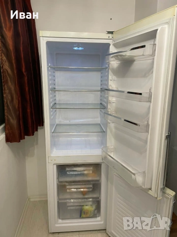 Продавам хладилник с фризер, снимка 2 - Хладилници - 53615849