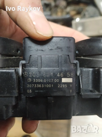 Централен панел копчета Mercedes-Benz W203 , 2038214658 , снимка 5 - Части - 53457350