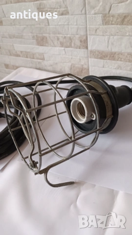 Немска подвижна работна лампа с копче - стар модел, снимка 6 - Антикварни и старинни предмети - 53005587