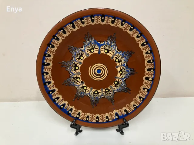 Битова керамична чиния, троянска керамика за стена