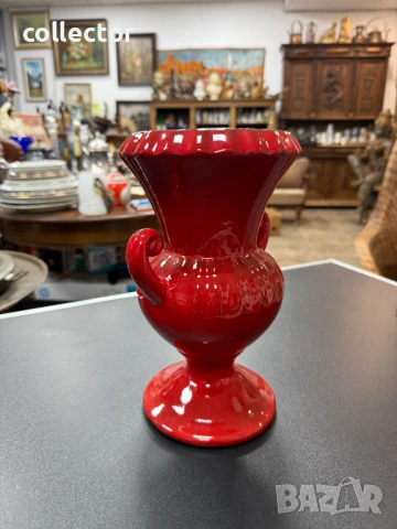 Червена керамична ваза под формата на амфора. №7867, снимка 3 - Антикварни и старинни предмети - 53476321
