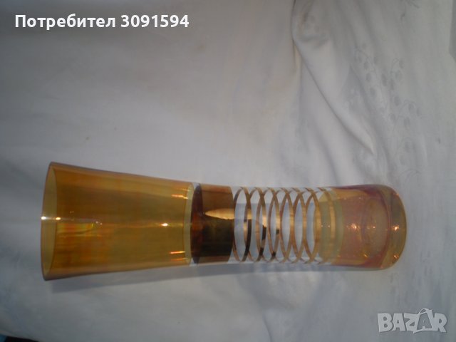 19 век Арт Деко Ваза Тънко Жълто Стъкло Позлата, снимка 3 - Антикварни и старинни предмети - 39075557