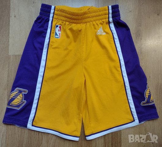 NBA / Los Angeles Lakers / Adidas - баскетболни детски шорти 140см., снимка 1 - Детски къси панталони - 41924832