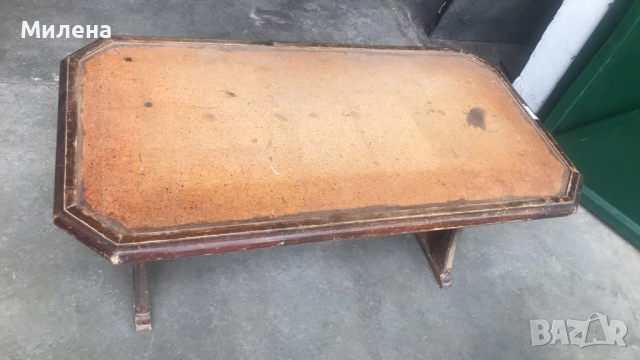 Дървена маса 