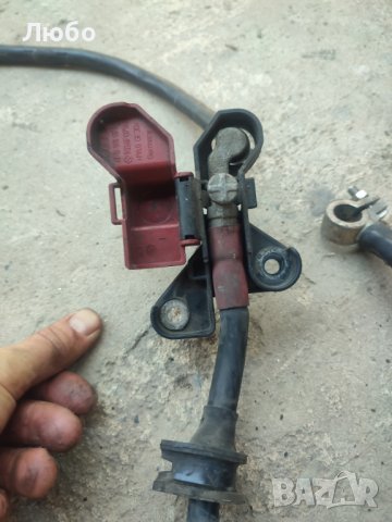 Плюсов + кабел в моторния отсег за Ауди А6 ц6 4ф 3.0тди Audi A6 c6 4f 3.0tdi, снимка 2 - Части - 41818644