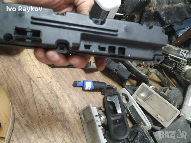 Централен панел копчета Mercedes-Benz W203 , 2038214658 , снимка 3 - Части - 53457350