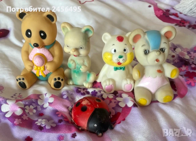 колекционерски гумени играчки.