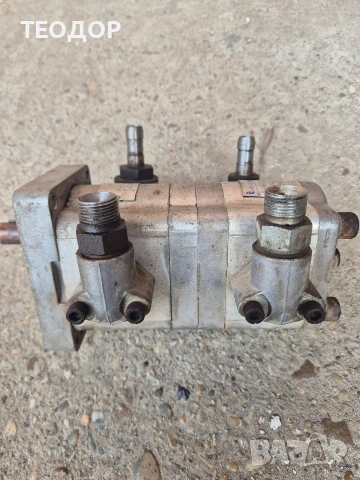 Двусекционна хидравлична помпа ., снимка 2 - Селскостопанска техника - 53665534