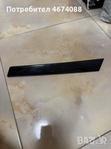 Вътрешна лайсна на кора на предна дясна врата на Ауди Audi A3 само за 30лв. 8P4867410A