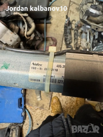 Моторче за отваряне на задния капак на Ауди Audi A8 D4 H4 само за 190Eur. 4H0827851R, снимка 5 - Части - 53309125