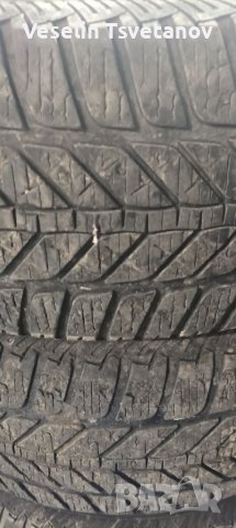Зимни гуми комплект, снимка 2 - Гуми и джанти - 40112017