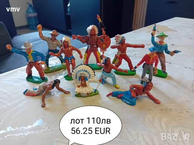 Лотове стари фигури войници рицари каубои индианци моряци пирати 