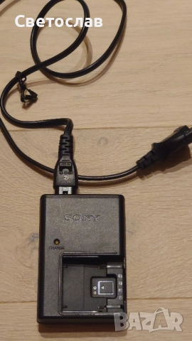 Зарядно за батерии Sony BC-CSD за десетки модели CyberShot фотоапарати , снимка 2 - Фотоапарати - 52313685