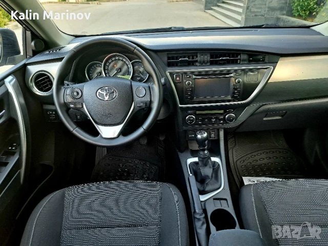 Тойота Аурис 1.3 i 2014г., снимка 7 - Автомобили и джипове - 50789072