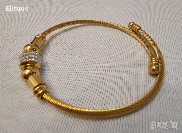 Нежен модел дамска твърда гривна от медицинска стомана с камъни цирконии, снимка 3 - Гривни - 52657003