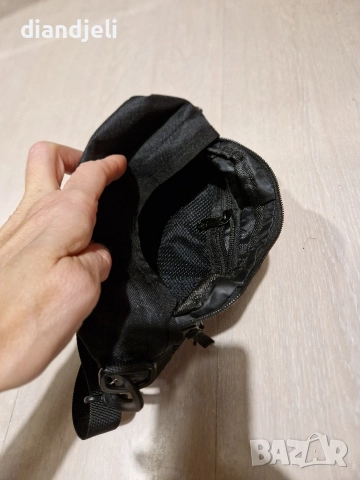 Мъжка чантичка Stussy, снимка 5 - Чанти - 52776094