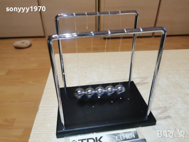 Люлката на Нютон 18Х18Х12СМ 1401261736, снимка 16 - Колекции - 53099163