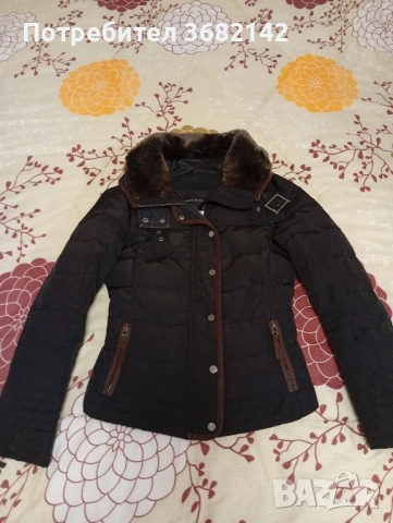 продавам дамско черно яке на Зара 