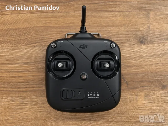 DJI Ronin 1 – пълен оригинален комплект с голям транспортен куфар, снимка 6 - Чанти, стативи, аксесоари - 56132111