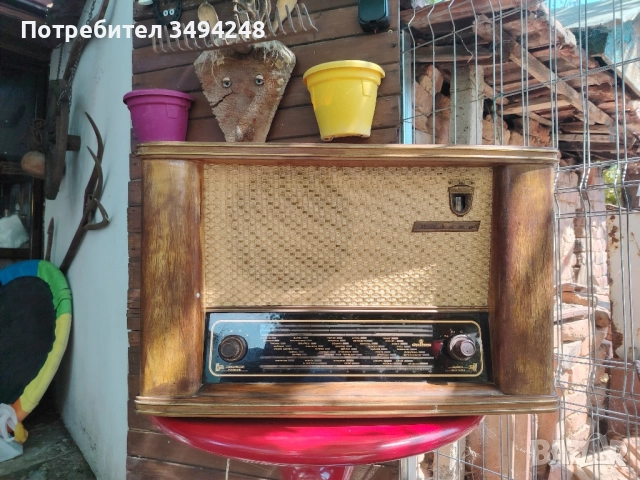 Старо лампово радио Родина , снимка 3 - Антикварни и старинни предмети - 51655353