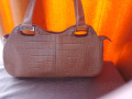 Оригинална бежова чанта с крокодилски принт от естествена кожа , снимка 1 - Чанти - 44666044