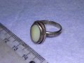 Старинен СКЪПОЦЕНЕН АНГЛИЙСКИ СРЕБЪРЕН РЕТРО АРТ ДЕКО ПРЪСТЕН с РЪЧНО ШЛИФОВАН МЛЕЧНОБЯЛ АХАТ 40328, снимка 4