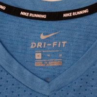 Nike DRI-FIT оригинална тениска M Найк спорт фланелка, снимка 3 - Спортни дрехи, екипи - 41668986