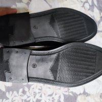 Предлагам чисто нови мъжки черни обувки с отлично качество, снимка 1 - Официални обувки - 40035401