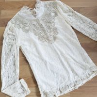 Нежна Дантелена блуза, елегантна, подплатена, снимка 4 - Блузи с дълъг ръкав и пуловери - 34305086