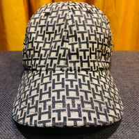 Мъжка шапка с козирка” Tommy Hilfiger “ - Original , снимка 5 - Шапки - 44828791
