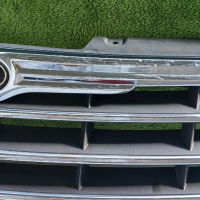 Решетка Chrysler Voyager / Крайслер Вояджер, снимка 7 - Части - 44623183