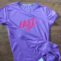 nike fast - страхотна дамска тениска КАТО НОВА, снимка 6 - Тениски - 38737667