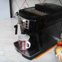 Кафе автомат / Еспресо машина “Delonghi“ MagniFica S. Почти нова, снимка 10 - Кафемашини - 35779050
