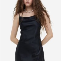 Къса черна сатенена рокля HM Divided, XS, нова, снимка 1 - Рокли - 44218426