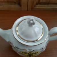 Стар български порцелан чайник, снимка 2 - Антикварни и старинни предмети - 34737022