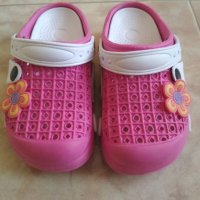 Розово бели  детски чехли джапанки тип Crocs, снимка 5 - Детски сандали и чехли - 35873880