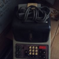 Изчислителна машина Olivetti , снимка 2 - Антикварни и старинни предмети - 41843685
