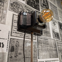 Лампа направена от стар фотоапарат , снимка 1 - Настолни лампи - 36155333