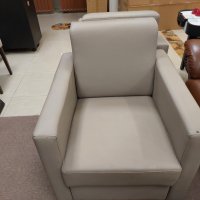 Кресло с подлакътник, кожен с леки износвания - 2 бр, снимка 4 - Дивани и мека мебел - 41283605